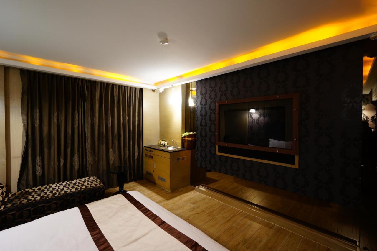 荷村 Motel Wuqi Δωμάτιο φωτογραφία